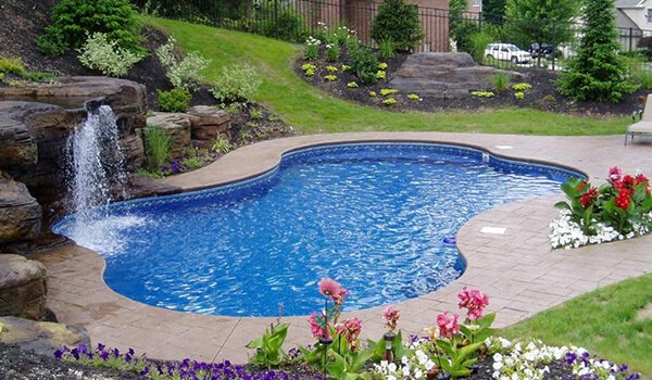 Brentwood TN Concrete Wall Custom Pool
